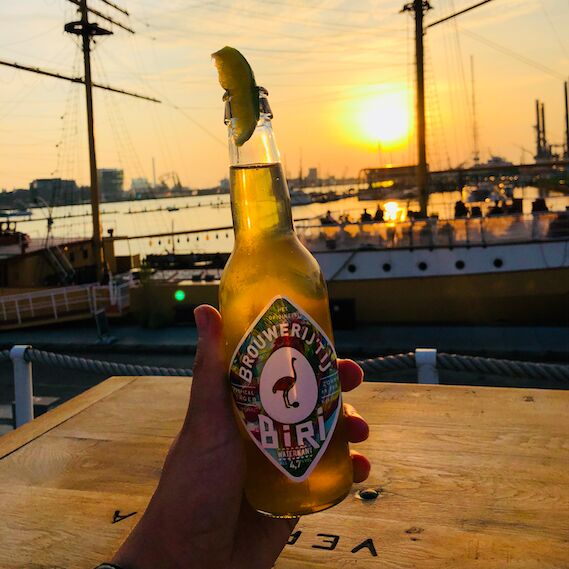 Bier en kip bij Brouwerij Oedipus en Sassy's