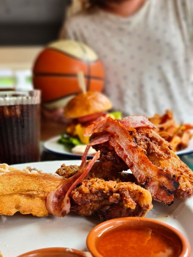 Finish Your Breakfast Almere Chicken Waffles