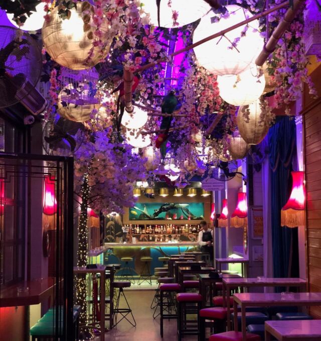Estrella Bar Athene