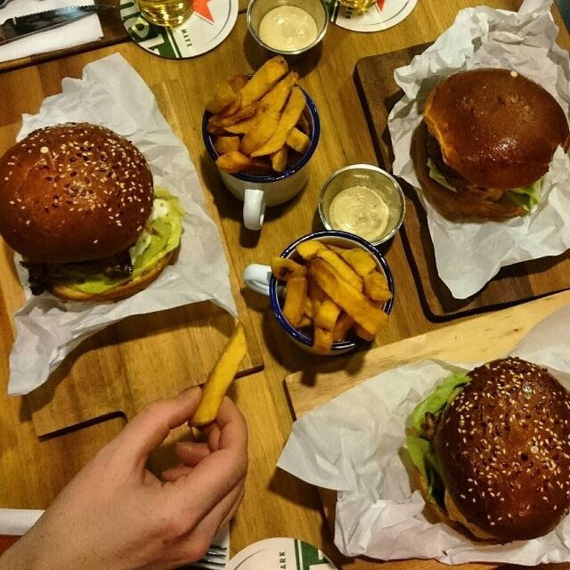 Ter Marsch Amsterdam Hamburgers