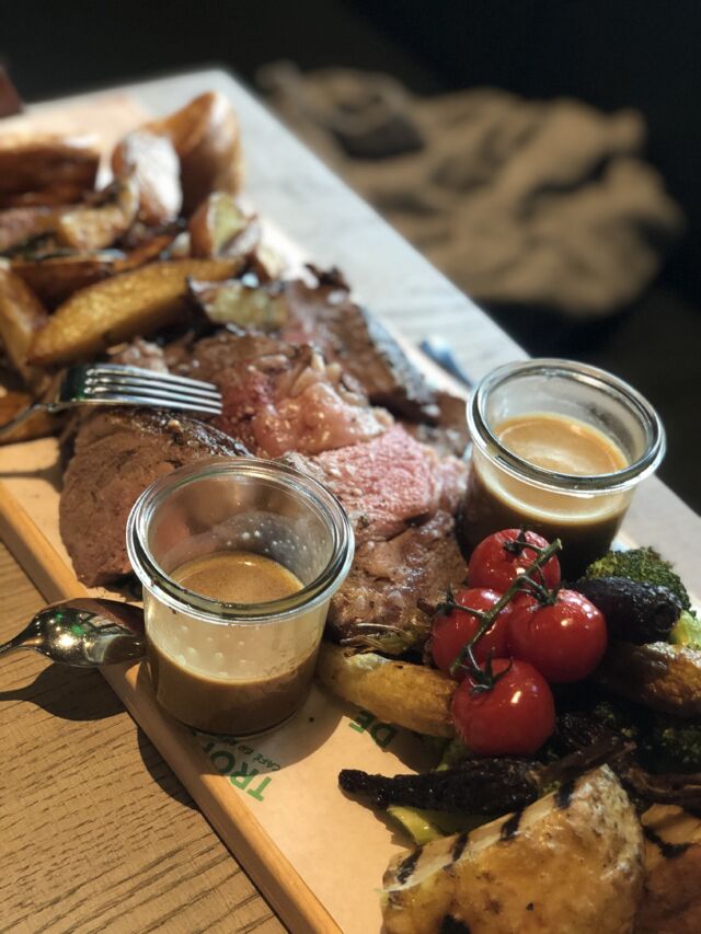 Sunday Roast Cafe de Tropen