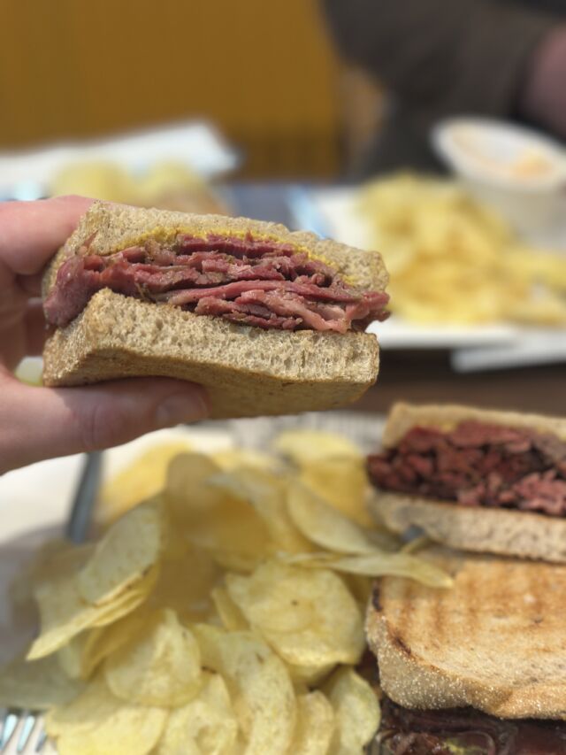 Pastrami bij NY Deli 2