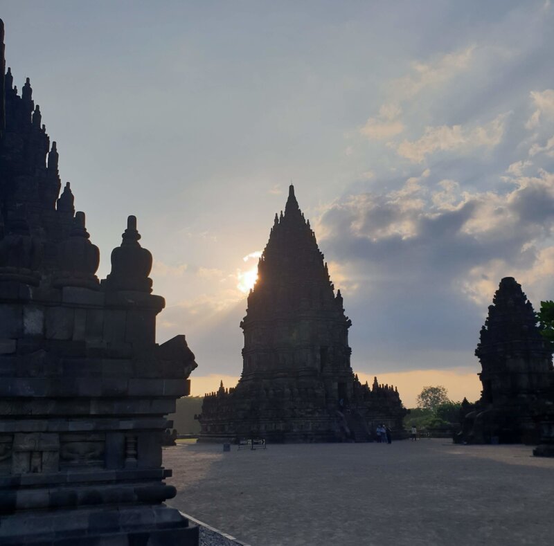 Prambanan Yogyakarta Tempel e1562500441989